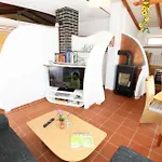 Semesterbostad Thea Mit Terrasse