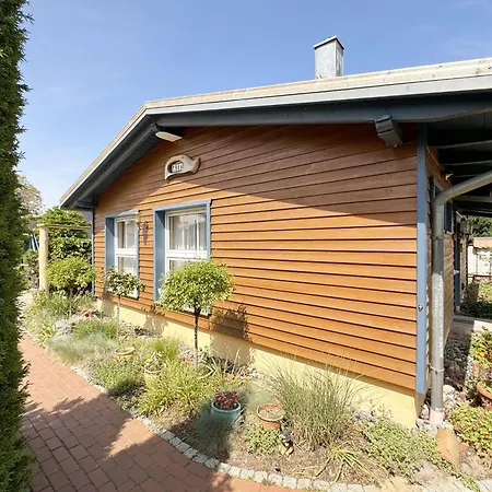 Thea Mit Terrasse Hébergement de vacances *